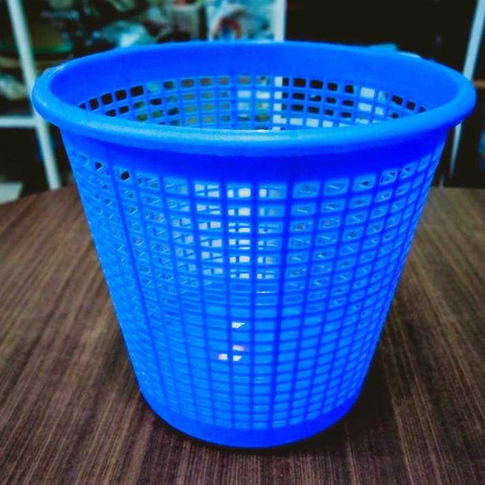 Tong Sampah Plastik