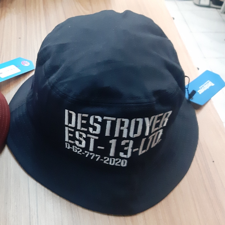 Topi