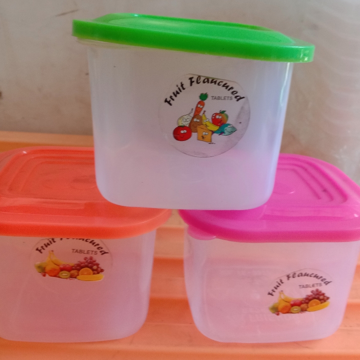 Toples