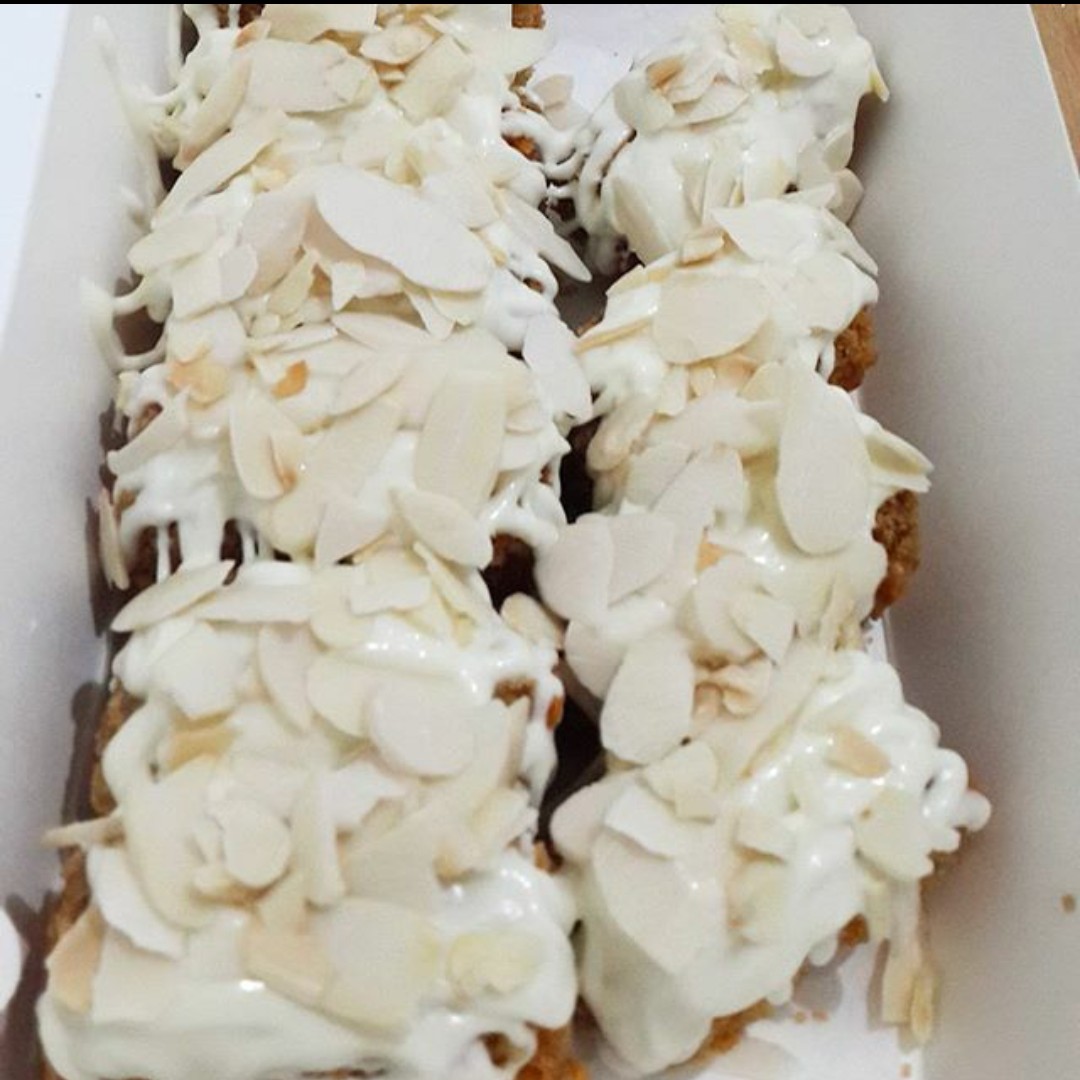Topping Almond Banana Nugget Greget 2