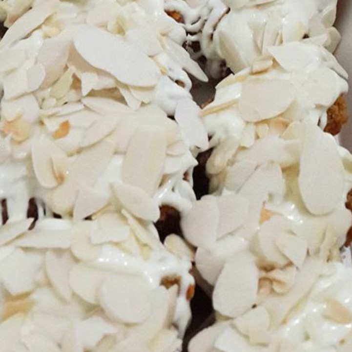 Topping Almond Banana Nugget Greget 3