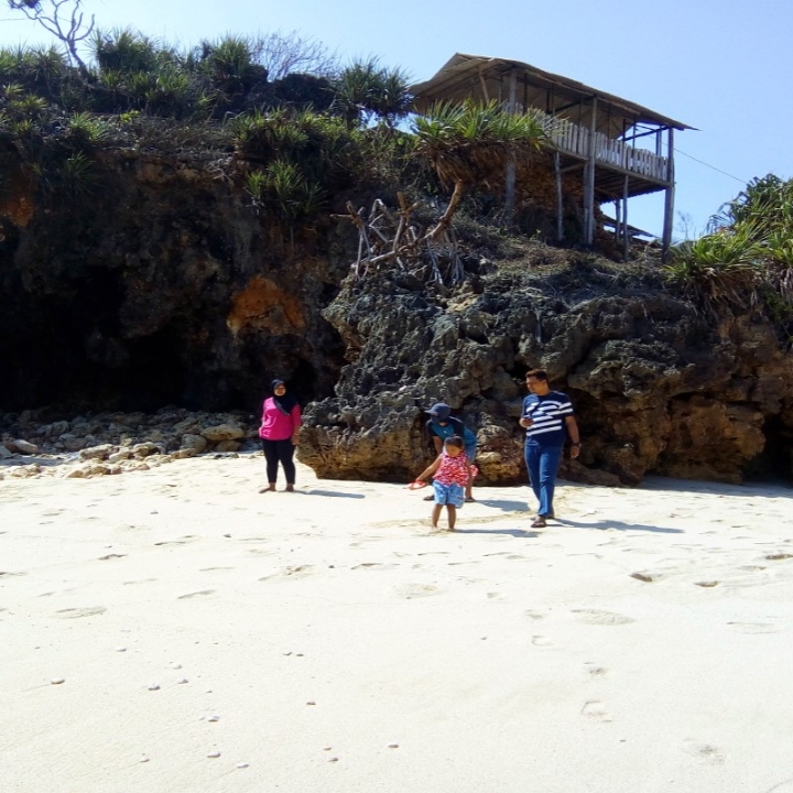 Tracking Beach Ngedan - Ngobaran 2