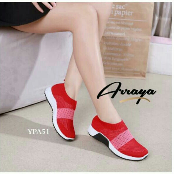 Ts 05 Sneaker Merah