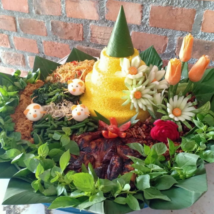 Tumpeng 15-20 Porsi