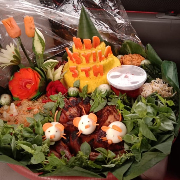 Tumpeng 15-20 Porsi 3