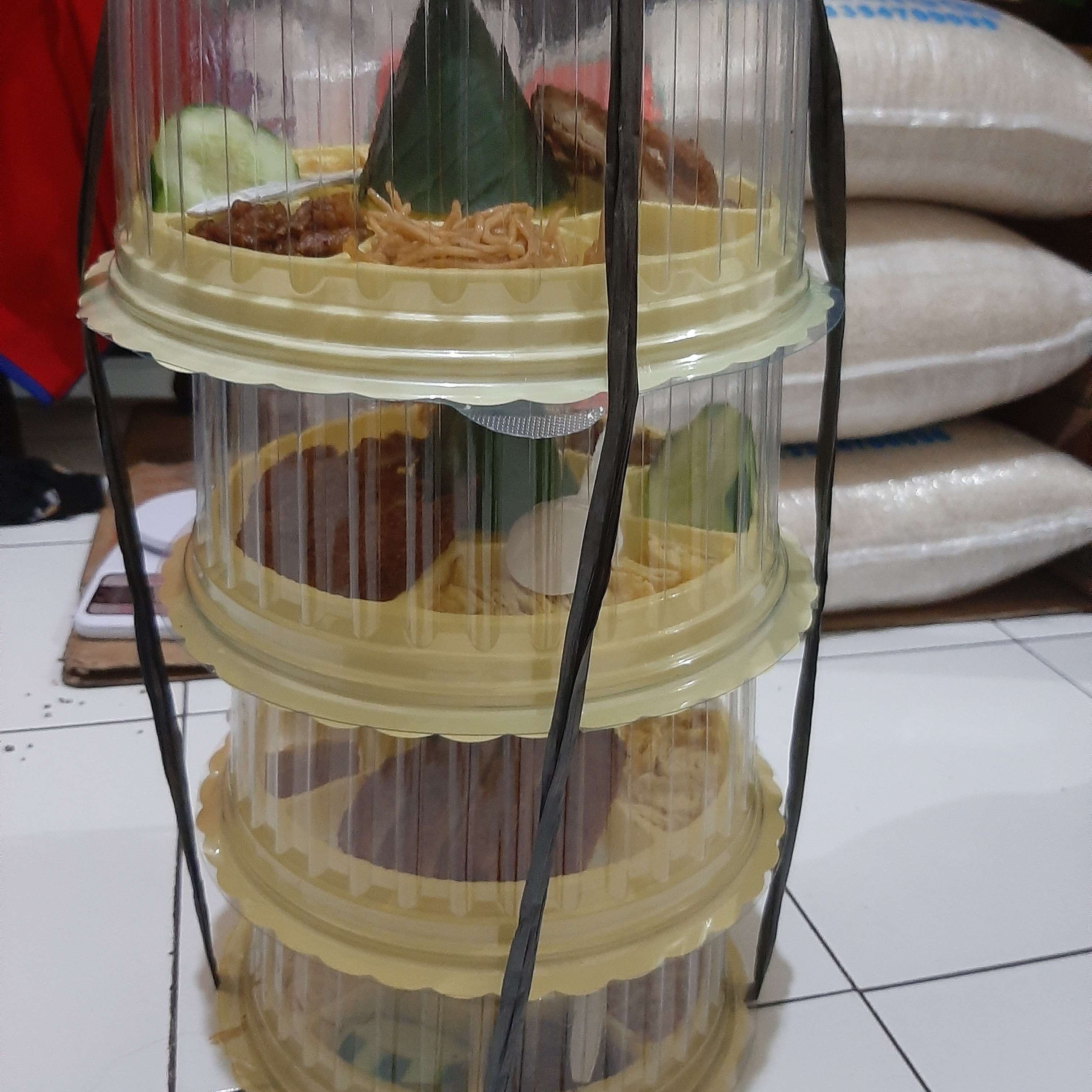 Tumpeng Mini 4 Buah