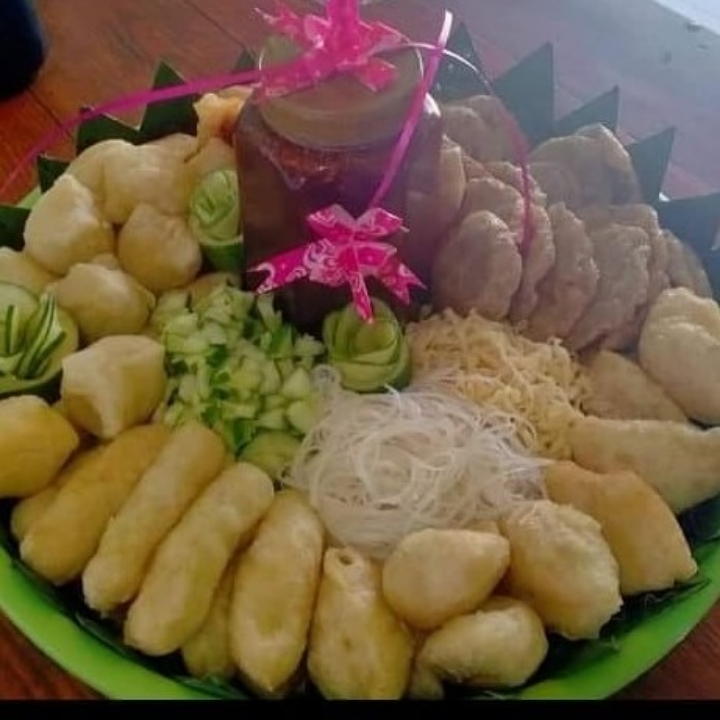 Tumpeng Pempek