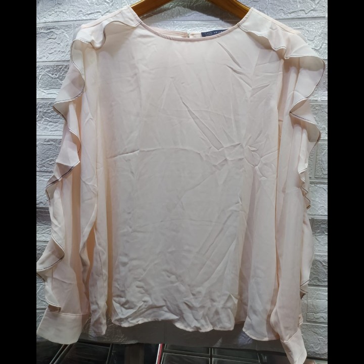 V Neck
