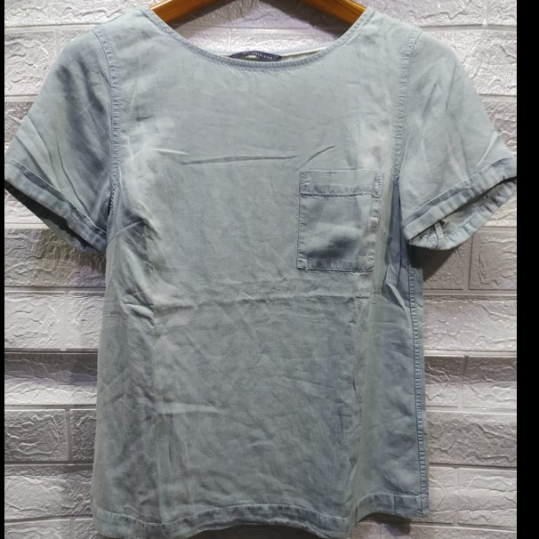 V Neck