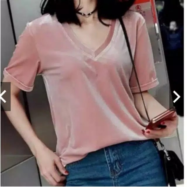 V Neck Velvet Bludru Top  Atasan Wanita Import God Quality Fit To XL