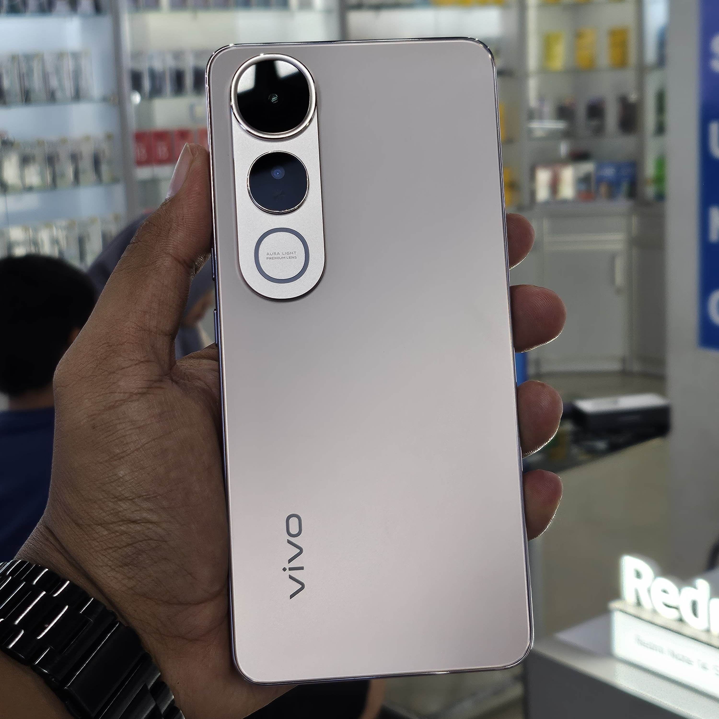 VIVO V50 LITE 4G RAM 8 GB ROM 256 GB 3