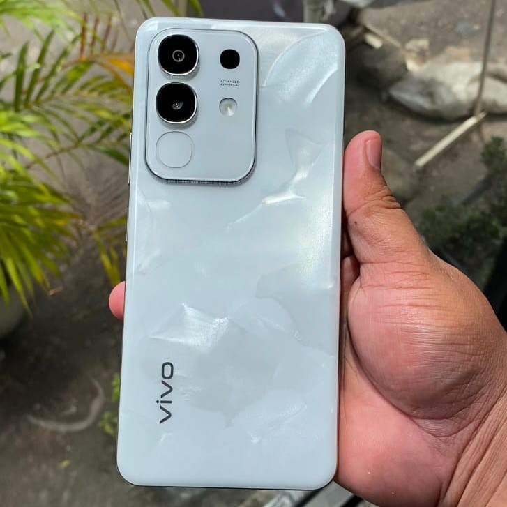 VIVO Y29 RAM 8 GB ROM 128 GB 3