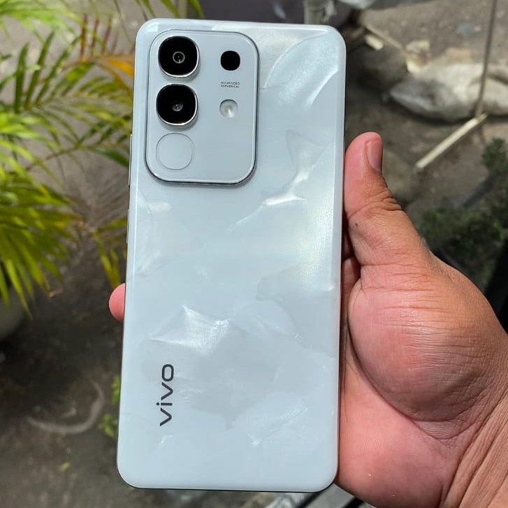VIVO Y29 RAM 8 GB ROM 256 GB 3