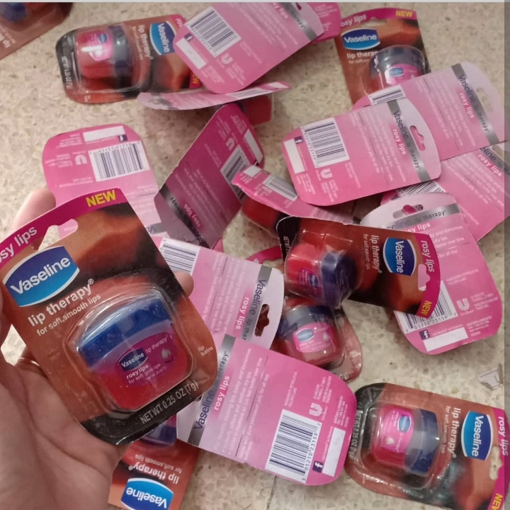 Vaseline Lip Therapy