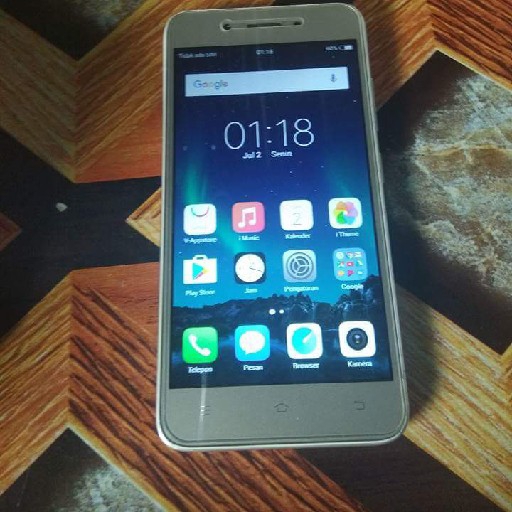 Vivo Y53 Gold
