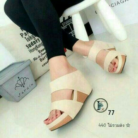 WEDGES BAN warna krem