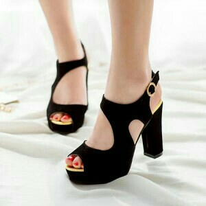 Wedges Black Import