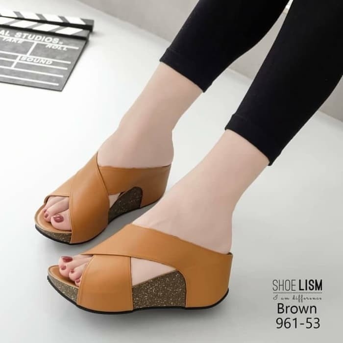 Wedges Exo Shoelism Coklat