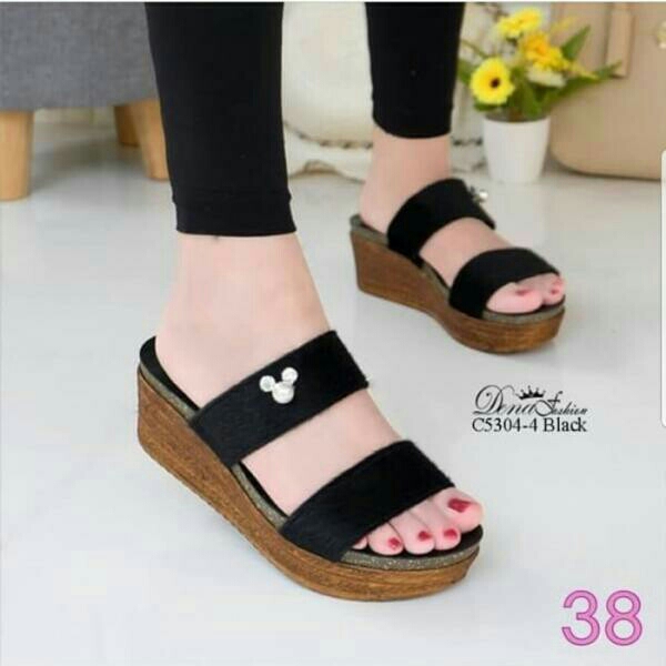 Wedges JH124 Hitam