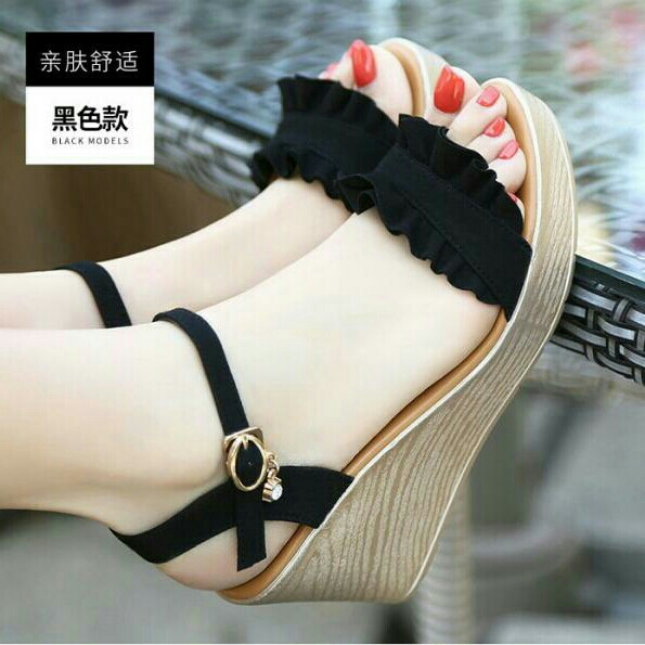 Wedges PH03 Hitam