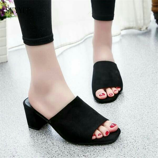 Wedges Selop LA Mode Hitam