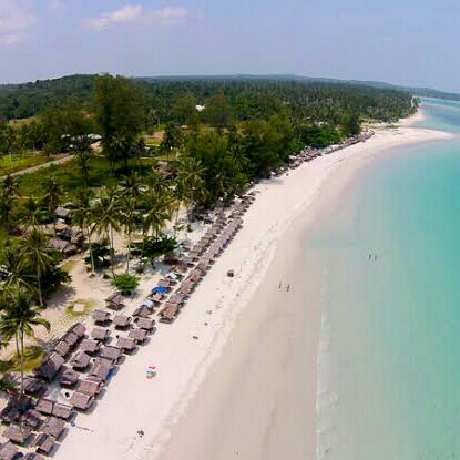 Wisata Ke Pantai Trikora Bintan
