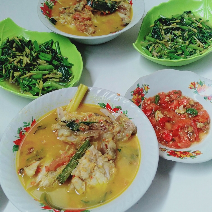 Ikan Batu Woku Dan Kuah Asam