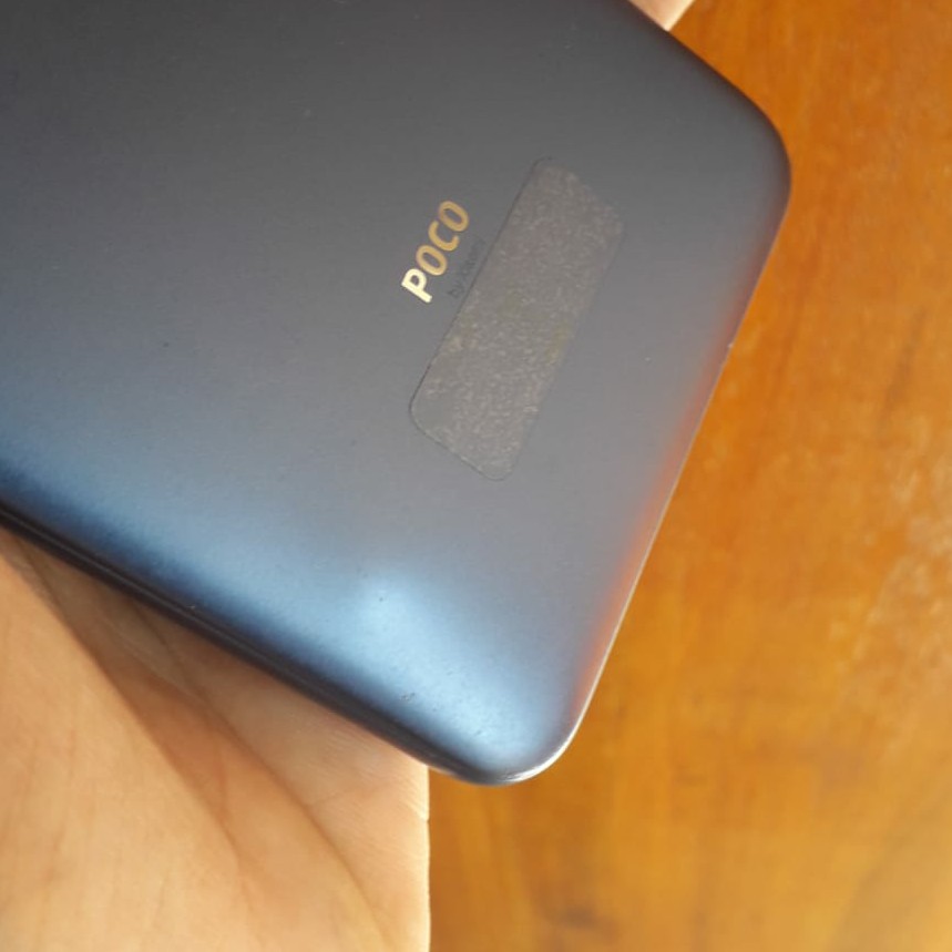 Xiaomi Pocophone F1 6GB RAM 128GB Rom Bekas Fullset 4