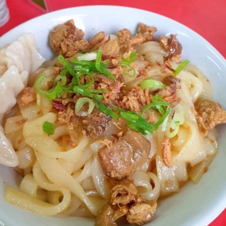 YAM KWITIAU 