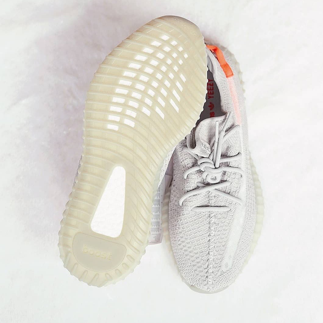 Yzy Boost 350 V2 tail light 3