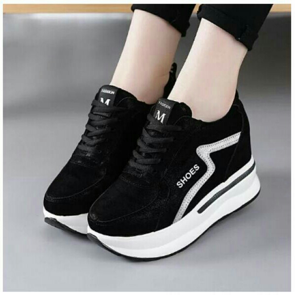 Zr 08 Sneaker Hitam