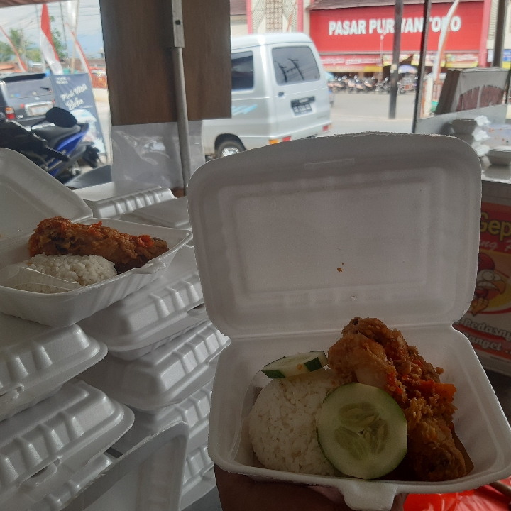 ayam geprek  pedas manis dan kfc 5