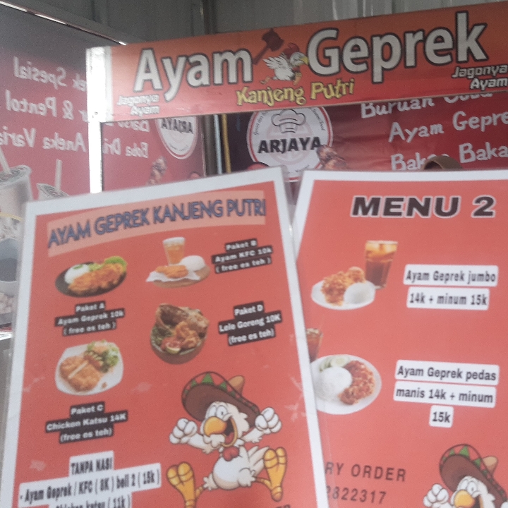 ayam geprek dan chiken katsu
