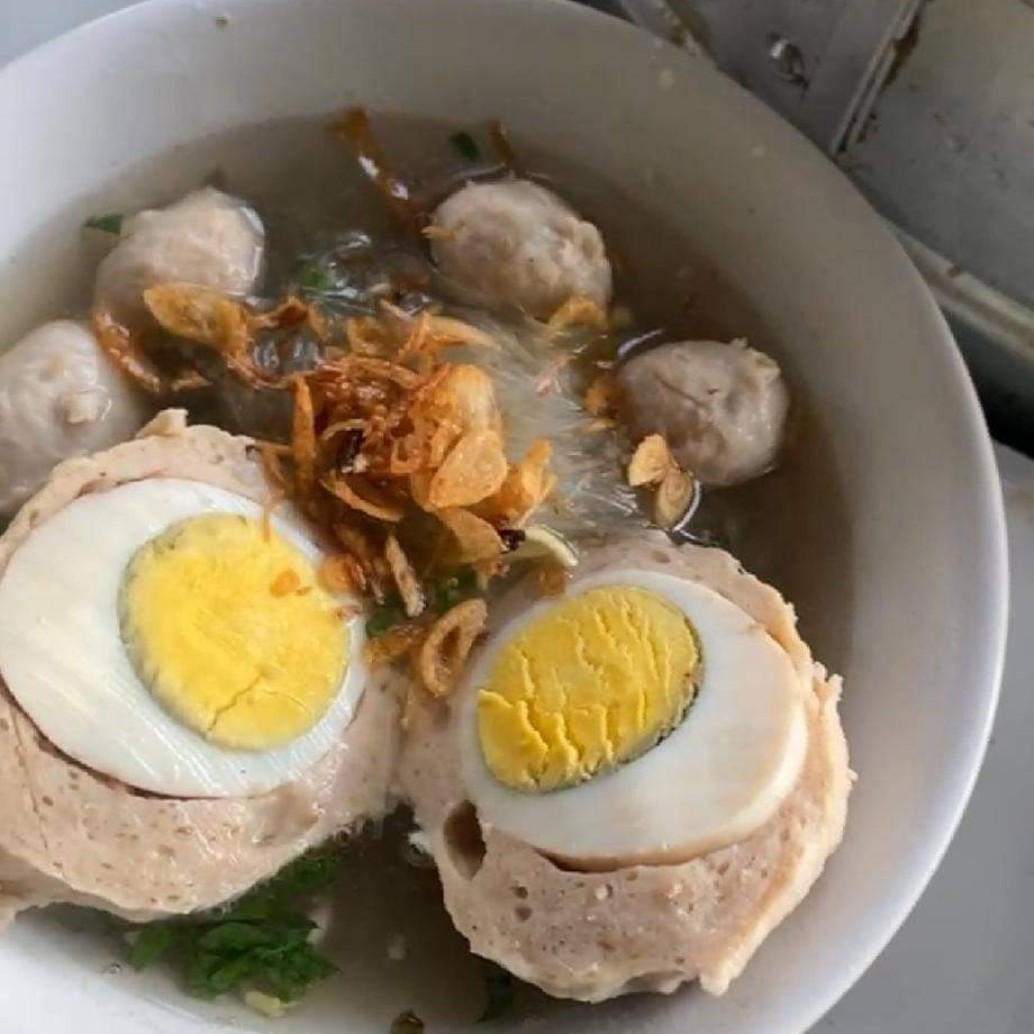bakso isi telor