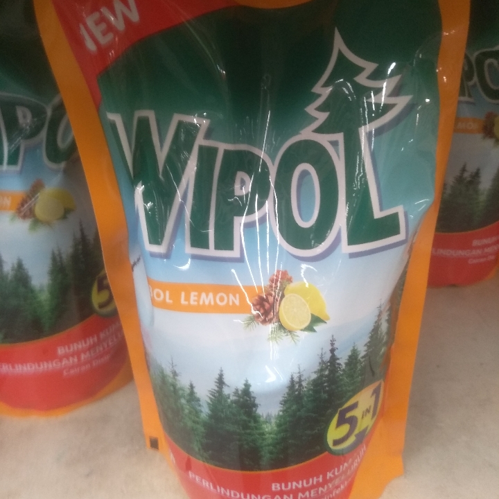 cairan pembersih WIPOL netto 780 Ml