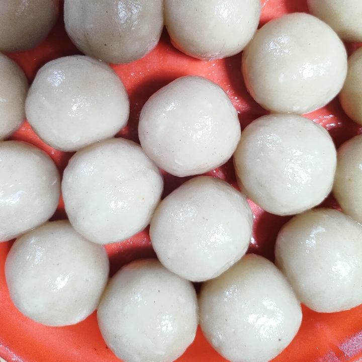 ciLok isi teLur puyuh utuh
