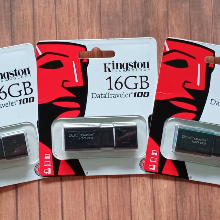 flas disk Kingston 16 GB