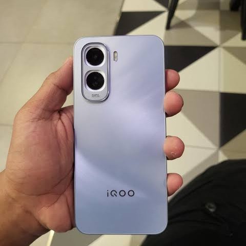 VIVO iQOO Z11 RAM 16GB ROM 256GB