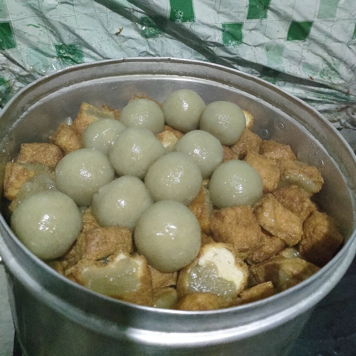 jumbo ciLok goreng kremes campur 4
