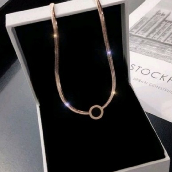 kalung titanium
