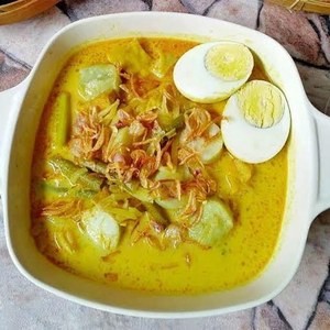 lontong sayur telor