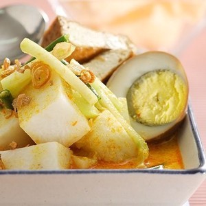 lontong sayur telor