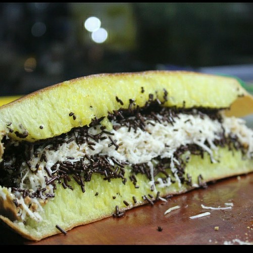 martabak manis