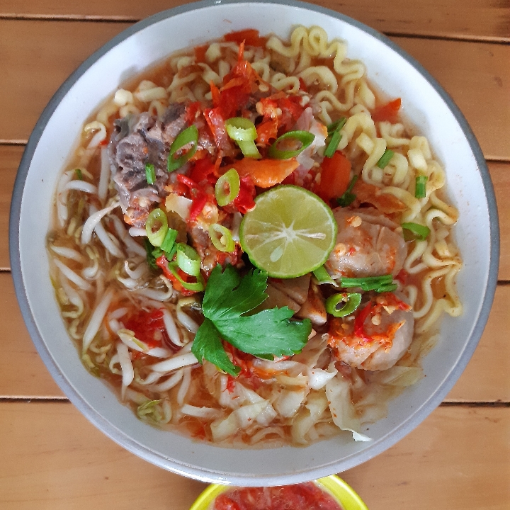 MIE KOCOK