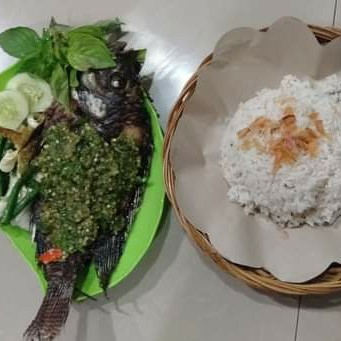 mujair goreng sambal ijo