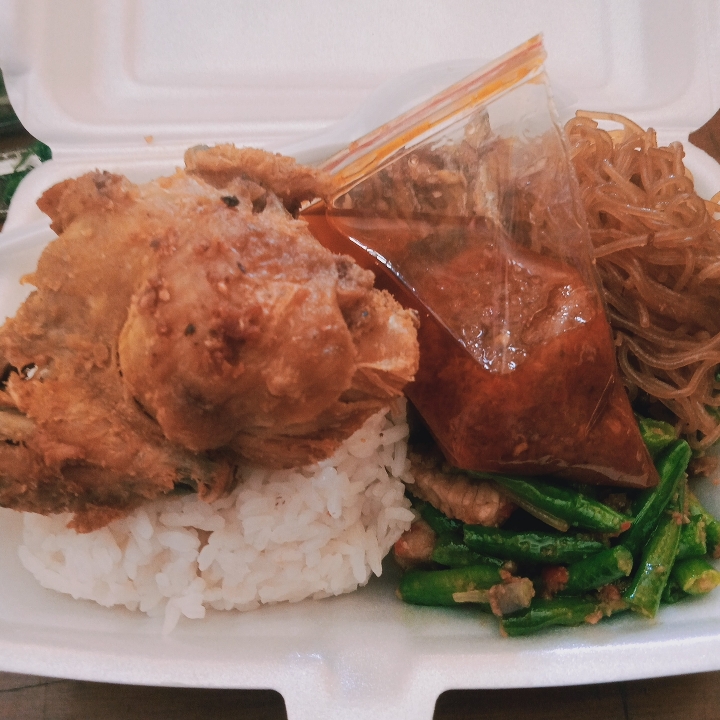 nasi putih ayam