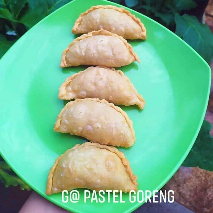 pastel isi kentang dan wortel