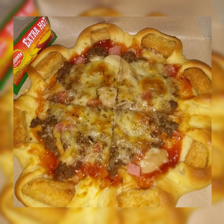 pizza meatlovers pinggiran naget