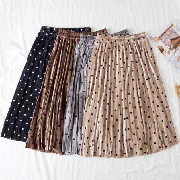 rok bludru plisket polka