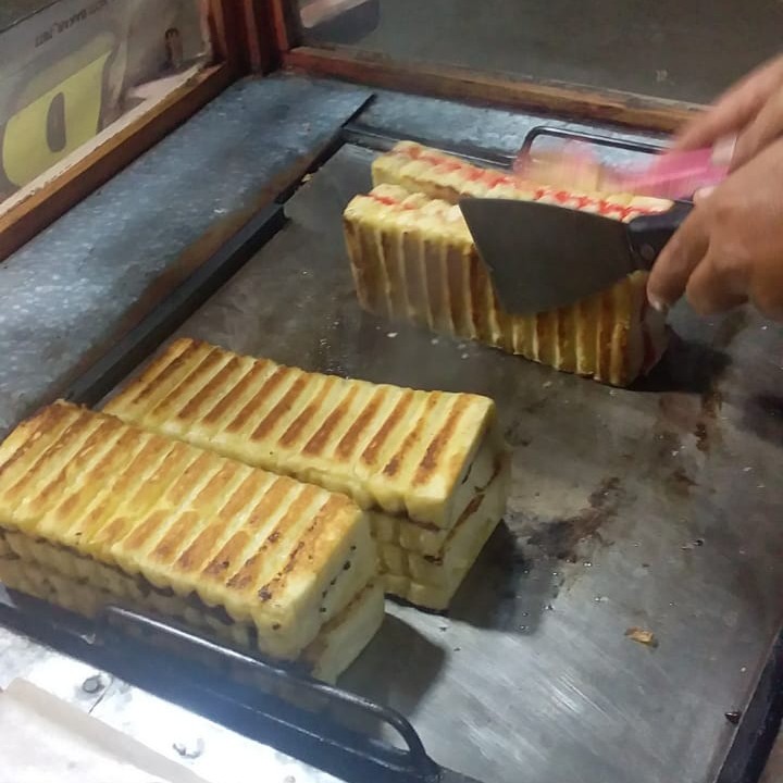 roti bakar  varian keju-kacang